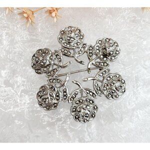 Art Deco Rosebud Floral Marcasite Accented Vintage Wreath Sterling Silver Brooch
